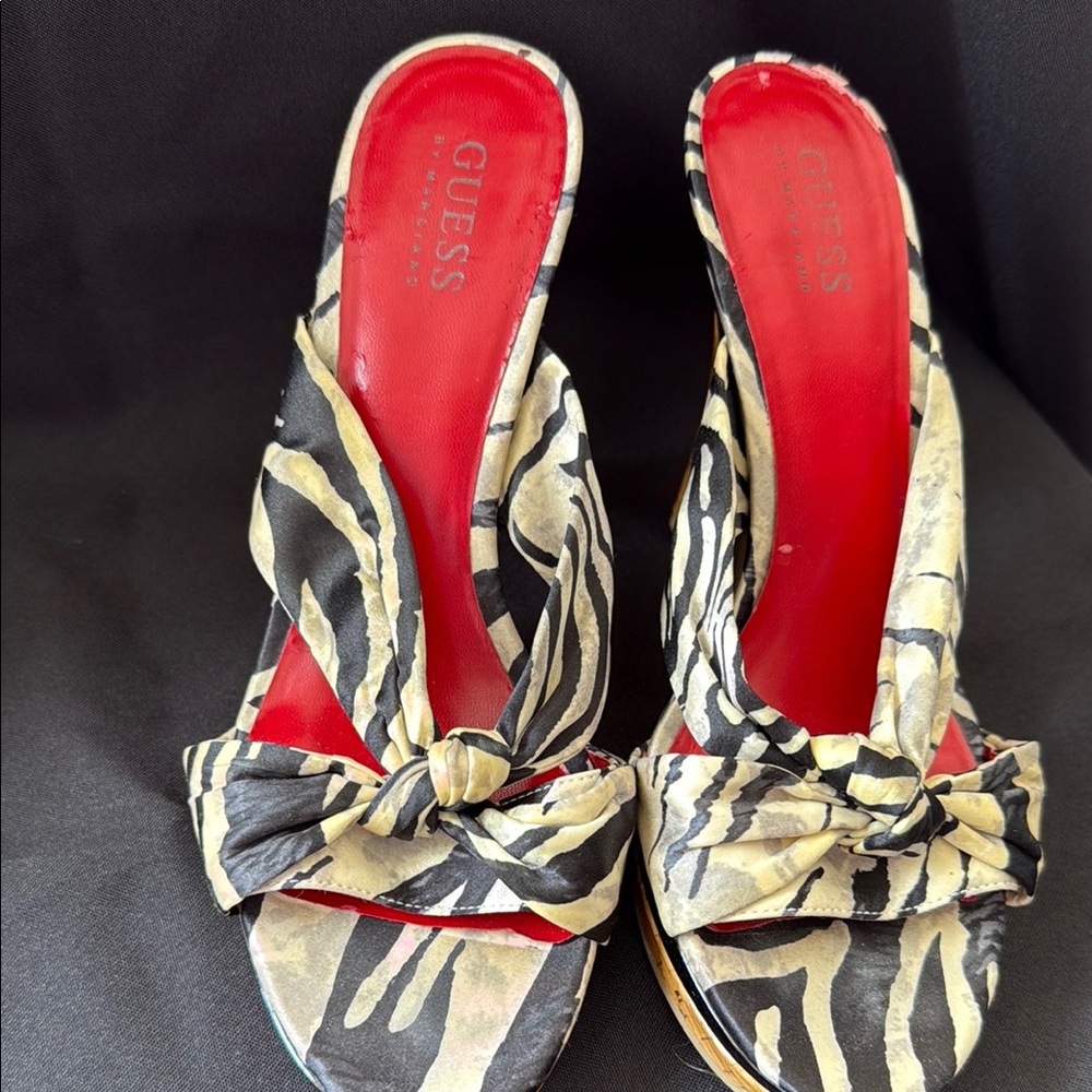 Guess Black and Cream Mules with Bold Pattern